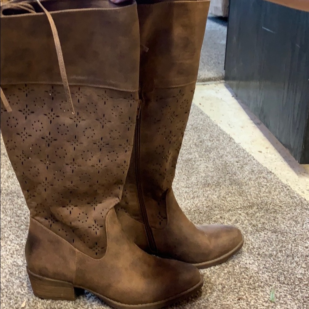 Tall boots! Lace up back, cutout design! 3/4 zip!